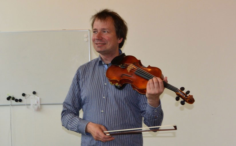 Testing strings with Jakob Elmedal Johansen