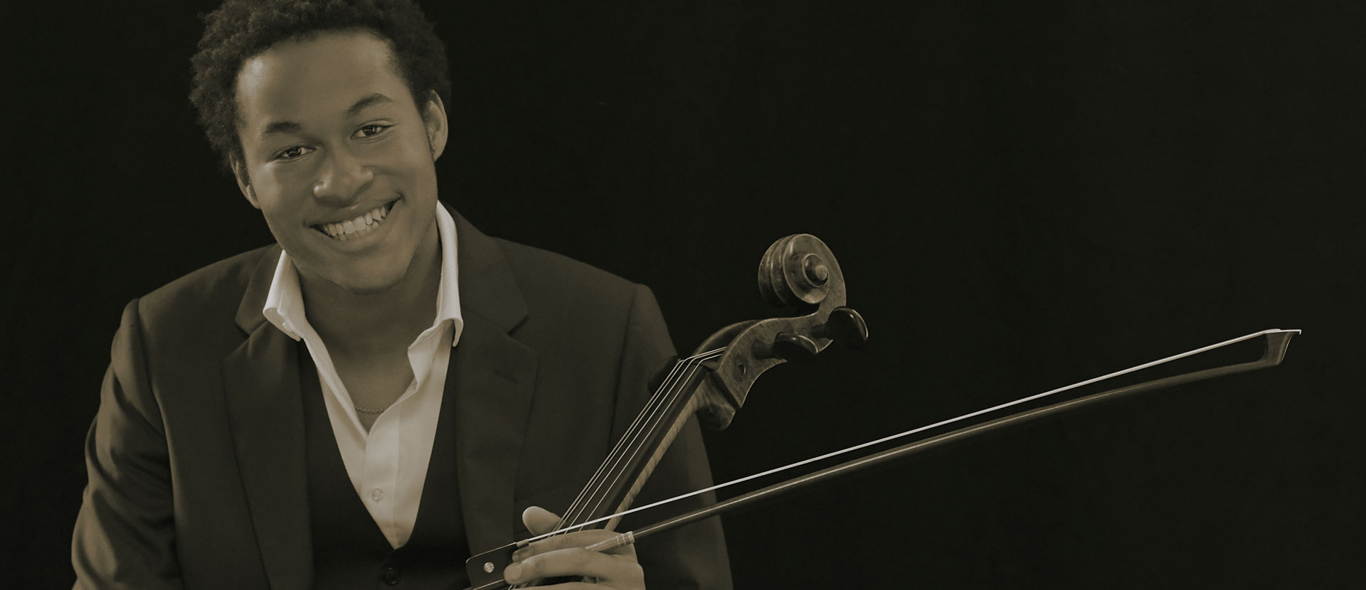 Sheku Kanneh-Mason — деталь віолончелі